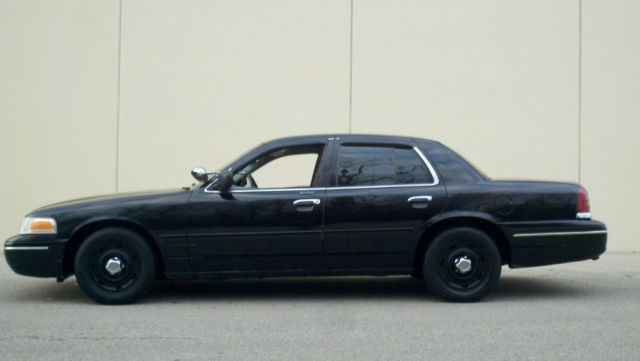 2004 Ford Crown Victoria “Mrs. Victoria”