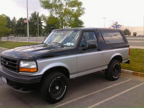 1992 Ford Bronco photo