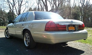 2004 Mercury Grand Marquis photo