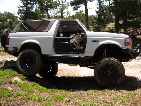 1996 Ford Bronco photo