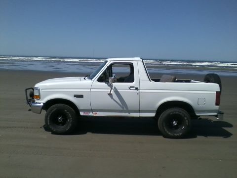 1992 Ford Bronco photo