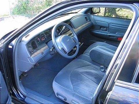1999 Ford Crown Victoria photo
