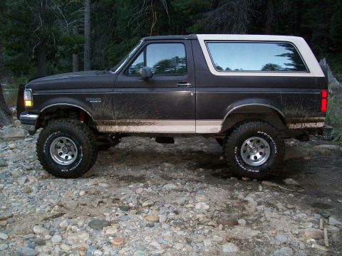 1992 Ford Bronco photo