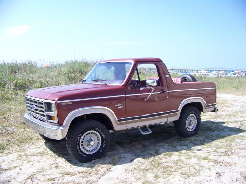 1984 Ford Bronco photo