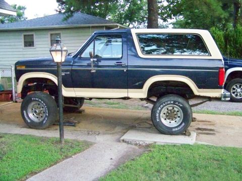 1985 Ford Bronco photo