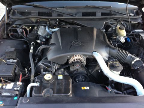 2001 Ford Crown Victoria photo