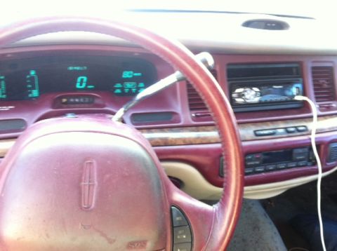 1997 Lincoln Town Car photo