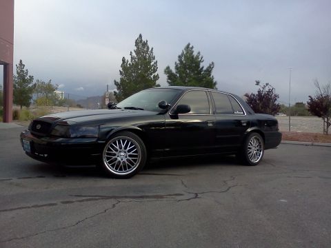2007 Ford Crown Victoria photo