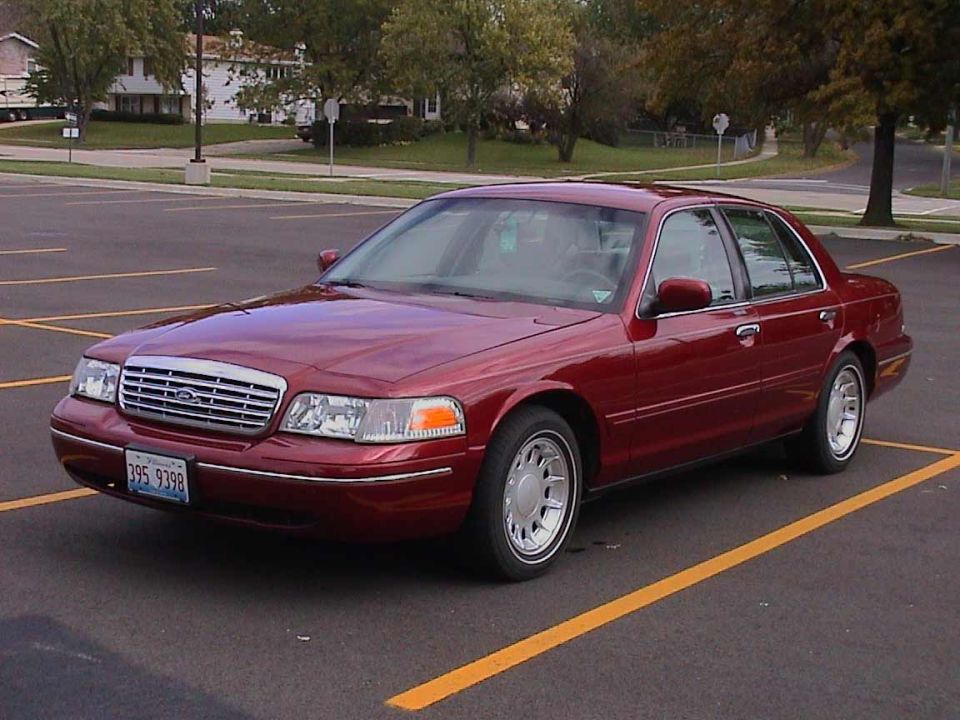 2000 Ford Crown Victoria “Big Red”
