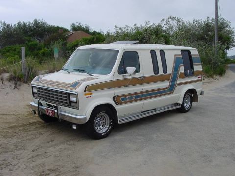 1981 Ford E150 photo