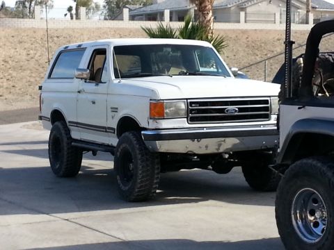1991 Ford Bronco photo