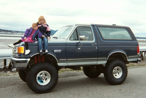 1987 Ford Bronco photo