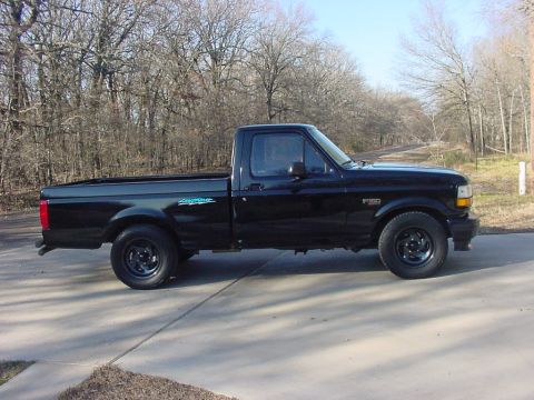 1995 Ford Mustang photo