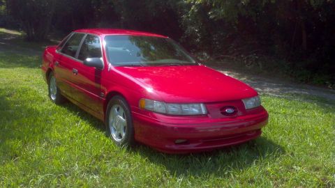 1993 Ford Taurus photo