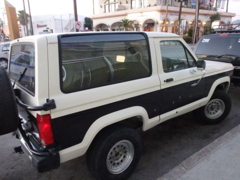 1994 Ford Bronco photo